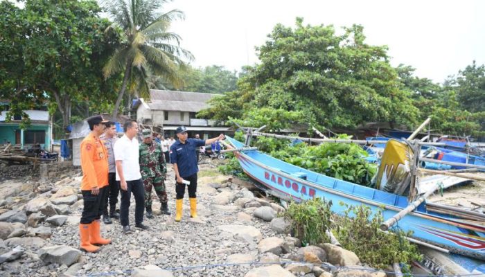 PJ Gubernur Jawa Barat Larang Nelayan Tidak Melaut