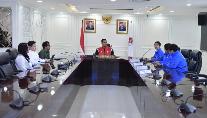 Menpora Dito Harap Ada Kolaborasi Program Lari Pocari Sweat Run dan Program Kemenpora