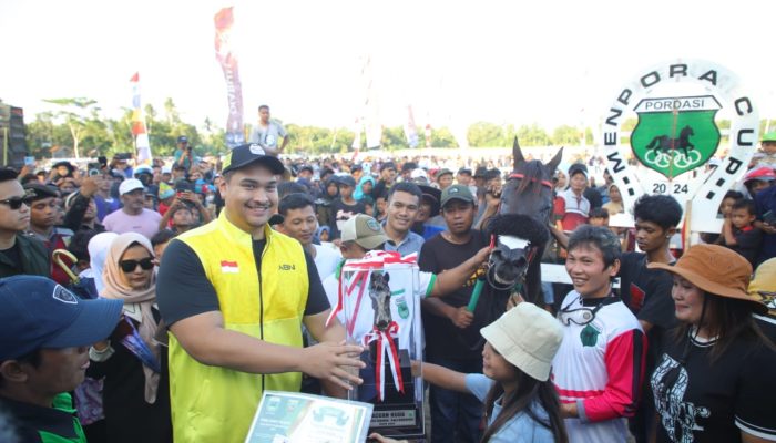 Menpora Dito Bersama Bupati Kebumen Dan Bupati Kendal Menyaksikan final Kelas Terbuka 2000 M