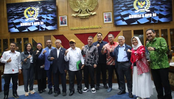 Menpora Dito Hadiri Raker Bersama Komisi X dan III DPR RI Bahas Naturalisasi Dua Pemain Asal Belanda