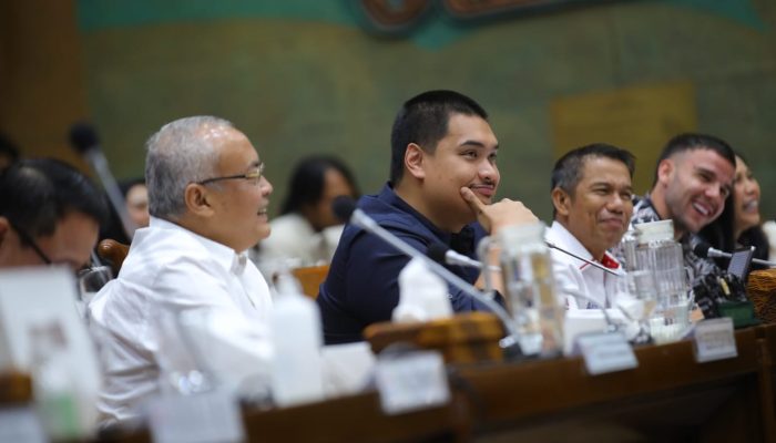 Bahas Naturalisasi Menpora Dito Ikuti Raker Beresama Komisi X dan III DPR RI