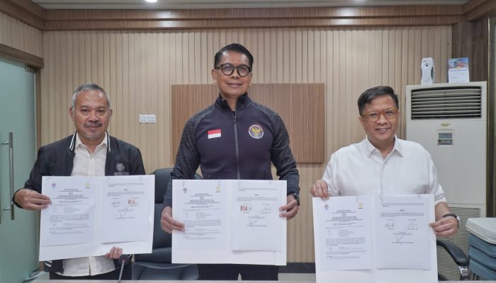 Pemberian Bantuan Dari Kemenpora Sebagai Dukungan Terhadap Para Peserta Kompetensi Trail Run Internasional