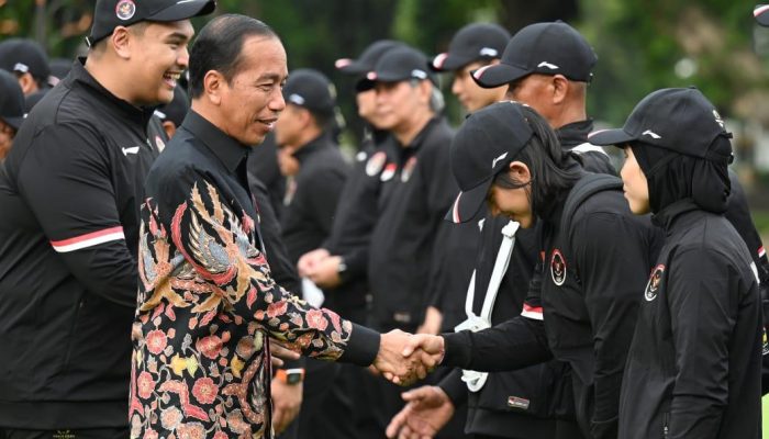 Menpora Dito Laporkan Kontingen Indonesia Kepada Presiden Jokowi