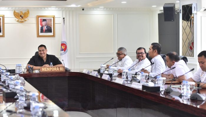 Menpora Dito  Arahkan PB PON XXI Aceh untuk Maksimalkan Persiapan Upacara Pembukaan