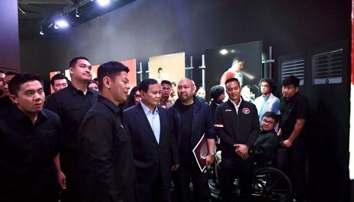 Menpora dan Presiden Terpilih Prabowo Tinjau Jersey Tim Olimpiade 2024, Desain Didit Hediprasetyo Disambut Positif