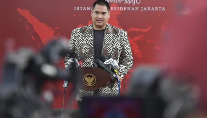 Menpora Dito Rapat Bersama Presiden Jokowi Bahas Permasalahan Olahraga
