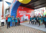 Kemenpora Ajak Masyarakat dan Lembaga Pemerintahan Dukung Hidup Sehat Lewat Jalan Sehat dan Senam