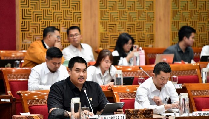 Menpora Dito Raker Dengan Komisi DPR RI Terkait Naturalisasi Tiga Atlet Sepak bola