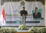 Menpora Dito Resmikan Renovasi Madrasah Ibtidaiyah Al Wathoniyah