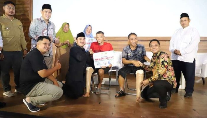 Pemkab dan Baznas Bekasi Salurkan Bantuan Sosial Lewat Lima Program Unggulan