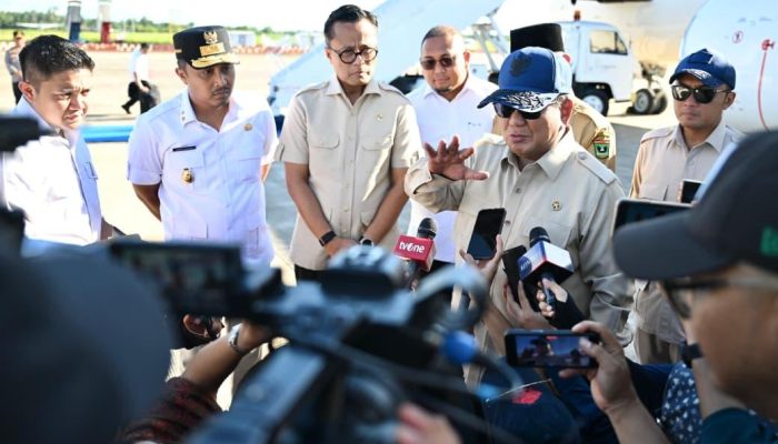 Kunjungi Tiga Provinsi, Presiden Prabowo Tegaskan Komitmen Pemerintah Tangani Bencana